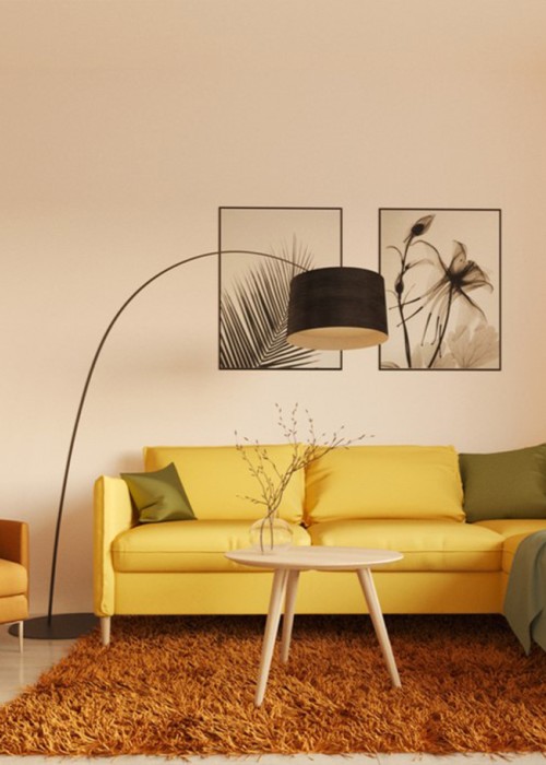 Компактная кухня-гостиная в теплых тонах